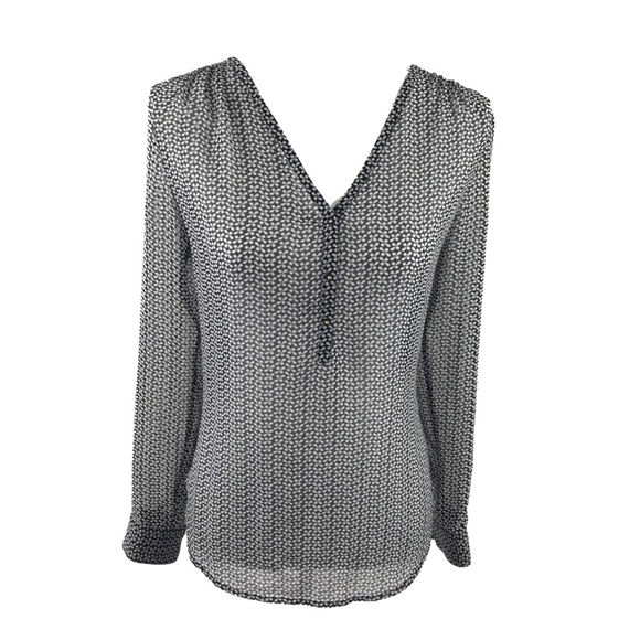 Banana Republic Tops - Long sleeved black & White Banana Republic blouse